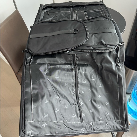 Draftkings Travel Bag & Toiletry Bag (Dopp Kit) New - Picture 6 of 10